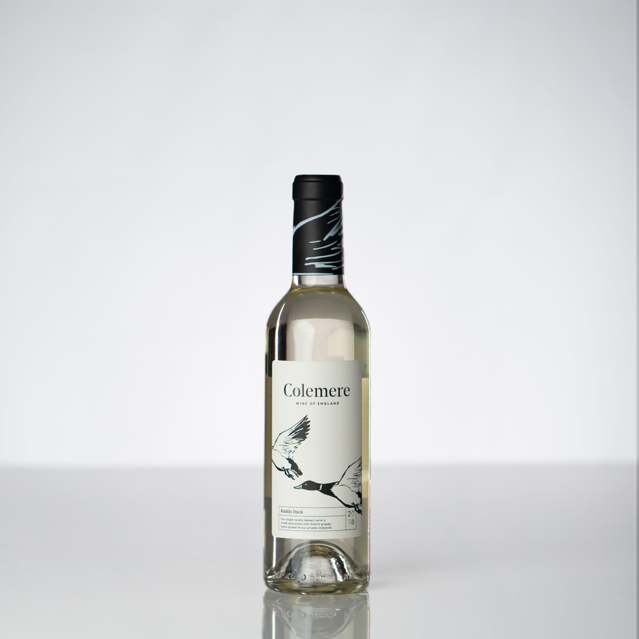 Pairings for English Dessert Wine: Elevate Your Wine Experience