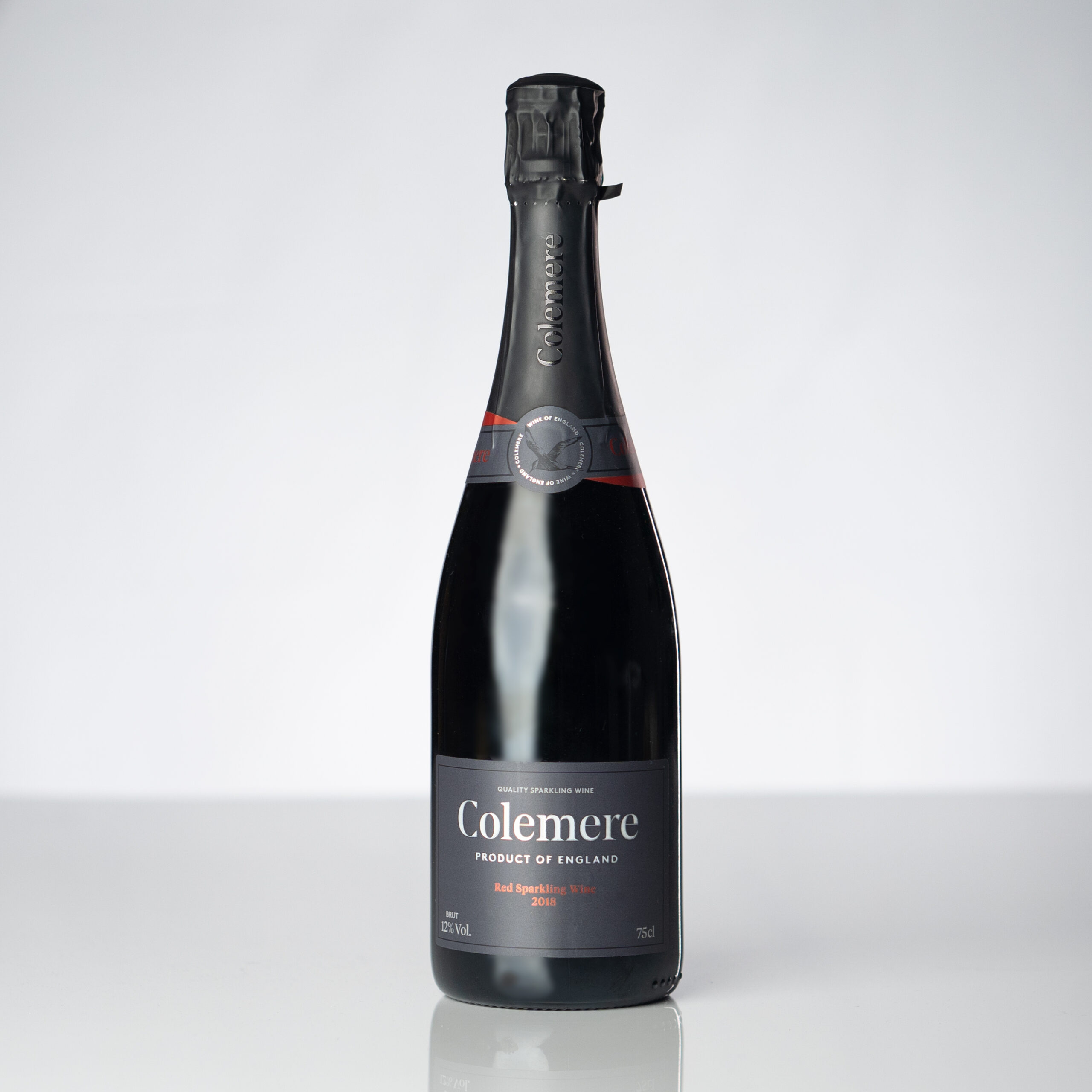 The Best Pairings for English Sparkling Red Wine: A Guide from Colemere Vineyard, Shropshire